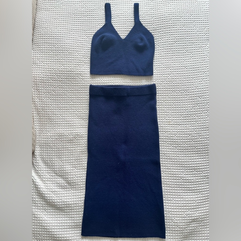 Two-piece knit set with skirt